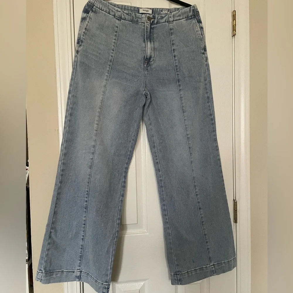 Kensie‎ Light Blue Wide-Leg Jeans with Front Seams Size 8
